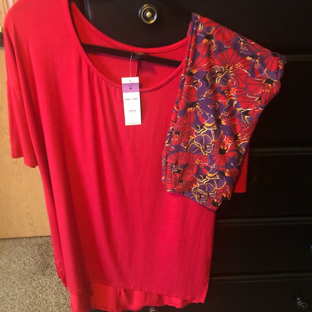 Agnes& Dora top, Lularoe leggings.